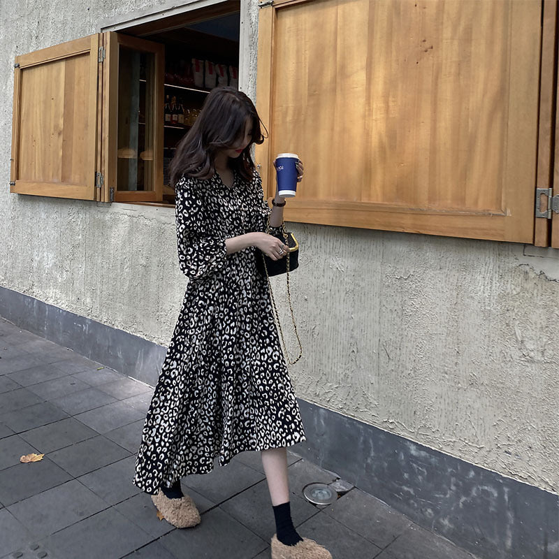 小玉酱豹纹连衣裙2020秋冬中长款复古碎花裙女韩版打底内搭裙子