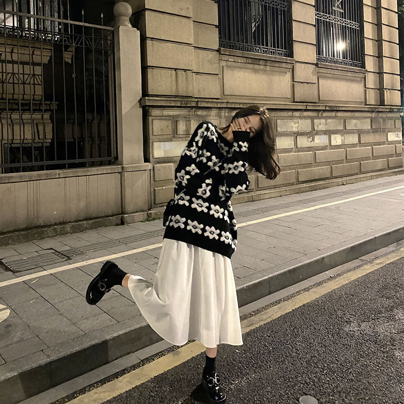 小玉酱半身裙秋冬女2020新款黑白基础色简约A字裙高腰中长款伞裙