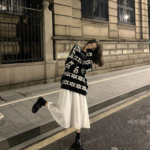 小玉酱半身裙秋冬女2020新款黑白基础色简约A字裙高腰中长款伞裙