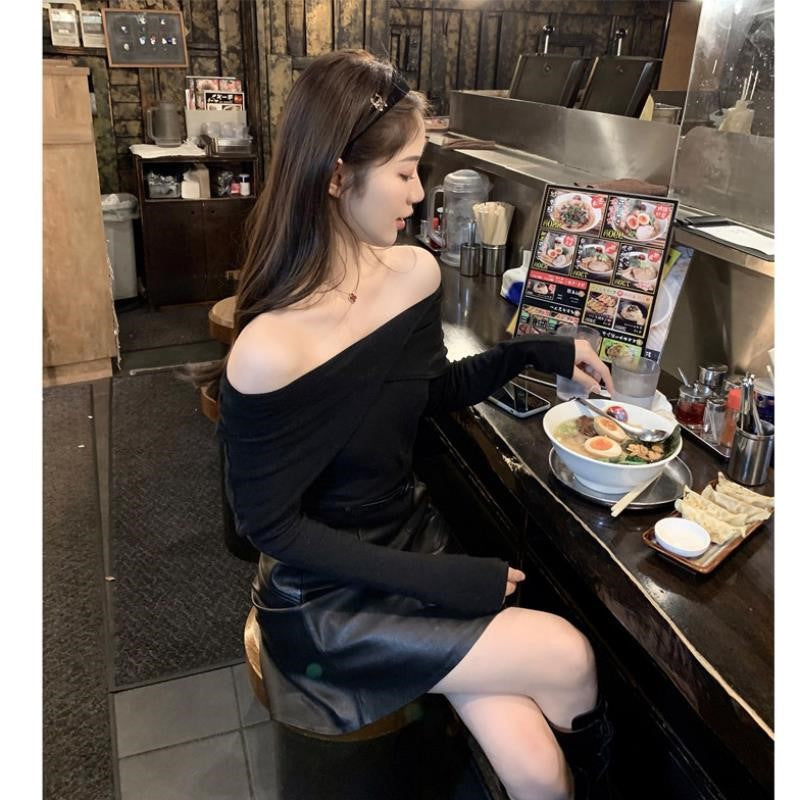 林珊珊 性感一字领露肩露锁骨长袖T恤女秋冬夜店蹦迪年会聚会上衣